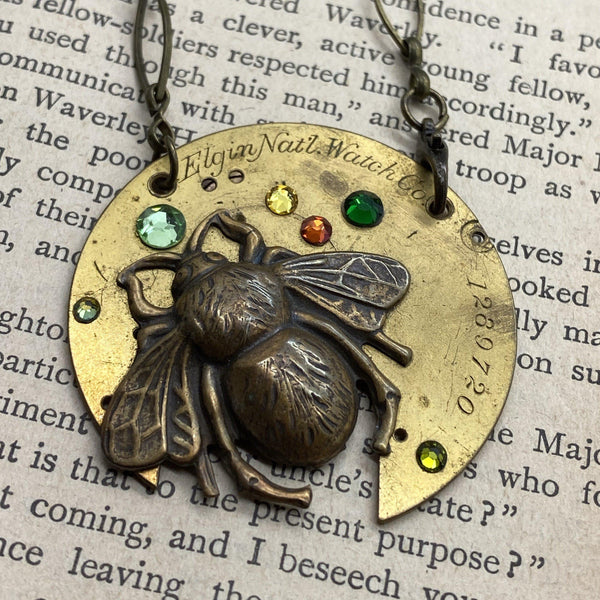 Lilly, Jeweled Bee Necklace - The Victorian Magpie