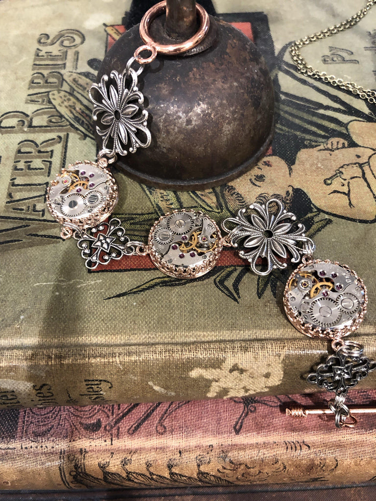 Clarissa, Vintage Filigree Link Bracelet - The Victorian Magpie